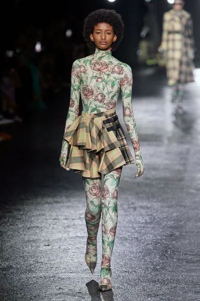 Look 26
